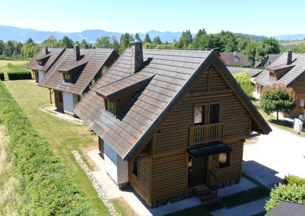 Na predaj štýlové drevenice na brehu Liptovskej Mary