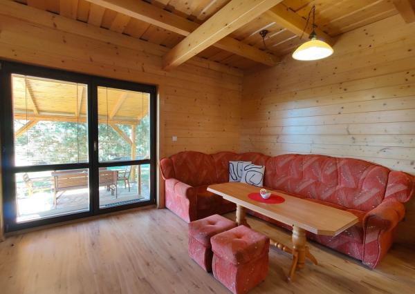 Na predaj štýlové drevenice na brehu Liptovskej Mary