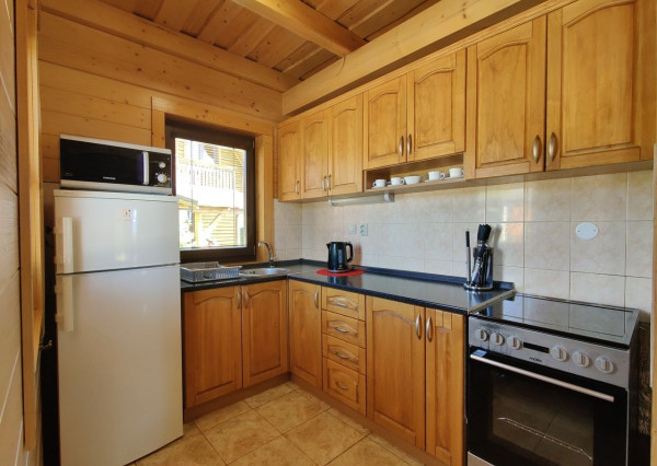 Na predaj štýlové drevenice na brehu Liptovskej Mary