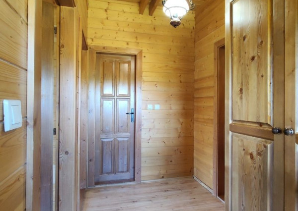 Na predaj štýlové drevenice na brehu Liptovskej Mary