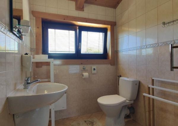 Na predaj štýlové drevenice na brehu Liptovskej Mary