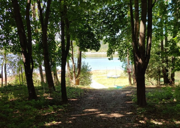 Na predaj štýlové drevenice na brehu Liptovskej Mary