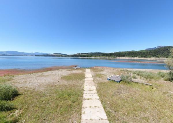 Na predaj štýlové drevenice na brehu Liptovskej Mary