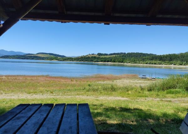 Na predaj štýlové drevenice na brehu Liptovskej Mary