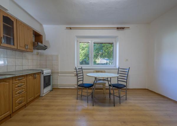 Výnimočná investičná príležitosť Rodinný dom s pozemkom 2712 m² na predaj – Jamník, Liptov 