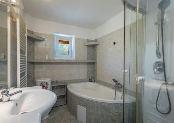 Výnimočná investičná príležitosť Rodinný dom s pozemkom 2712 m² na predaj – Jamník, Liptov 