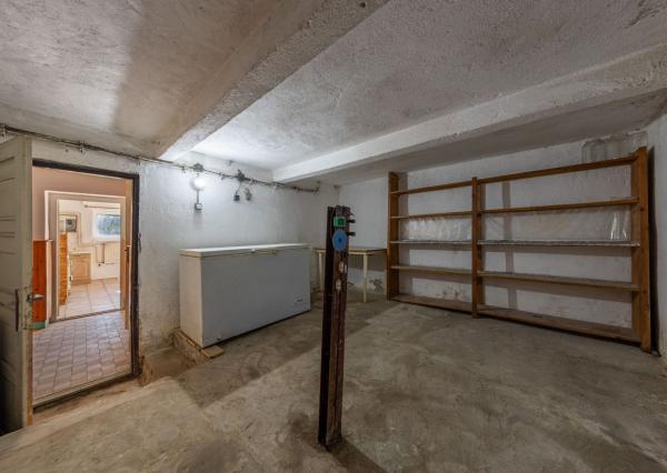 Výnimočná investičná príležitosť Rodinný dom s pozemkom 2712 m² na predaj – Jamník, Liptov 