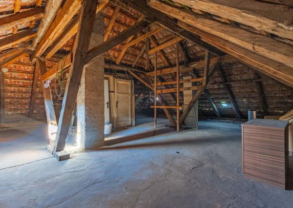 Výnimočná investičná príležitosť Rodinný dom s pozemkom 2712 m² na predaj – Jamník, Liptov 