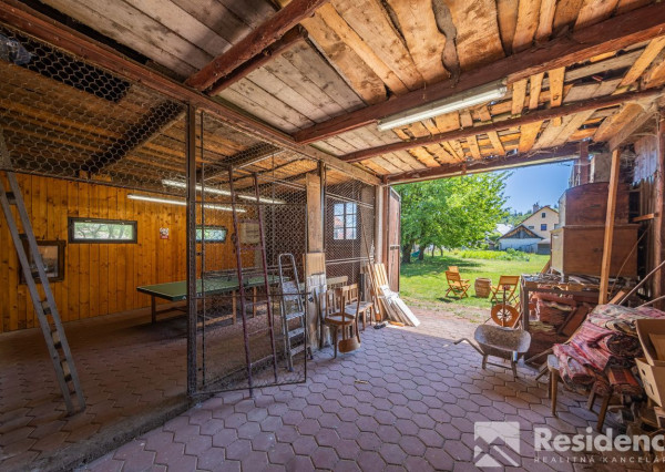 Rodinná usadlosť pri Váhu – domov, ktorý má dušu… aj potenciál!