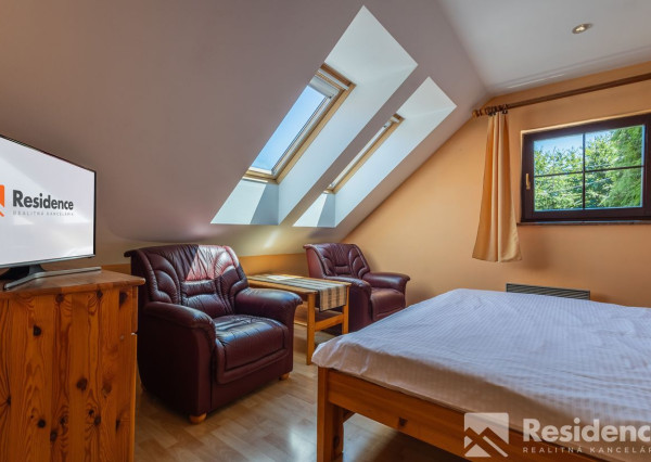 Rodinná usadlosť pri Váhu – domov, ktorý má dušu… aj potenciál!