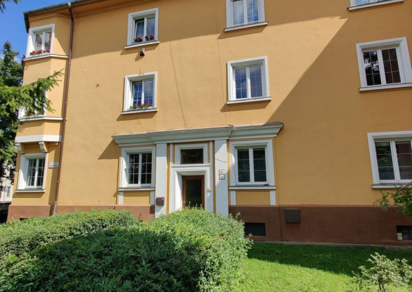 REZERVOVANE Priestranný 2-izbový byt v historickom centre – Rumanova ulica, Liptovský Mikuláš
