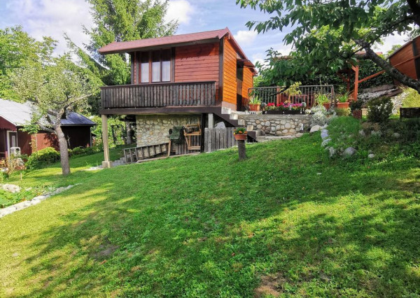 Na predaj záhradná chatka s krásnym výhľadom na mesto, Liptovský Mikuláš