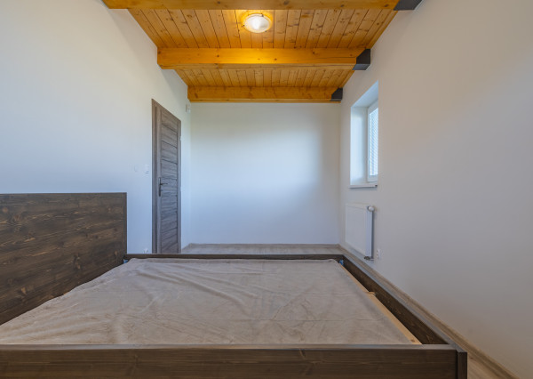 Na predaj – 5-izbový rodinný dom v obci Svätý Kríž