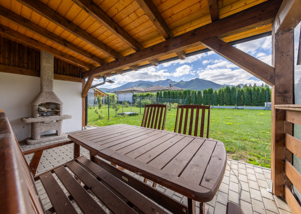 Na predaj – 5-izbový rodinný dom v obci Svätý Kríž