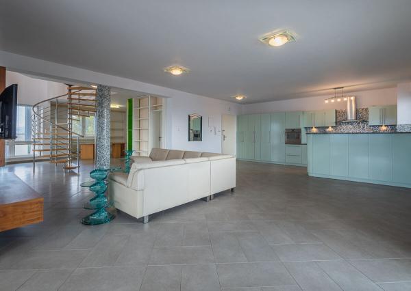 Na prenájom 3-izbový mezonet v centre Liptovského Mikuláša