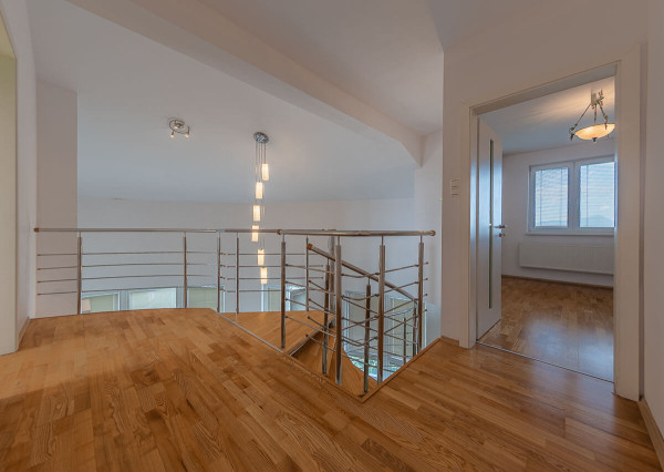 Na prenájom 3-izbový mezonet v centre Liptovského Mikuláša