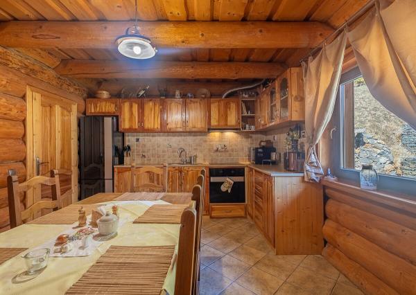 Jedinečný zrub v Nízkych Tatier – ideálny pre rodinu aj ako investícia