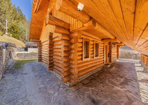 Jedinečný zrub v Nízkych Tatier – ideálny pre rodinu aj ako investícia
