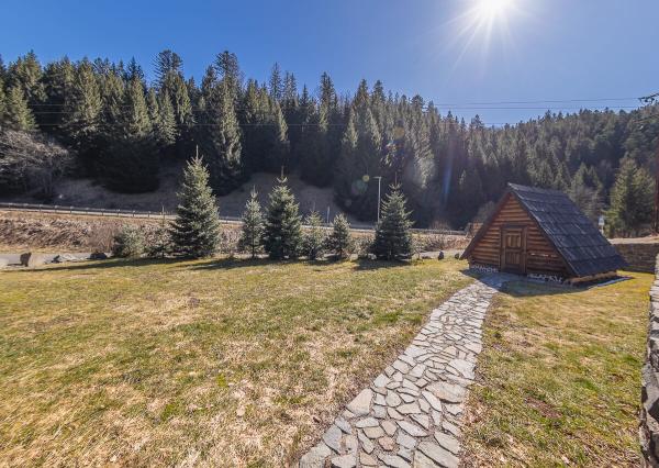 Jedinečný zrub v Nízkych Tatier – ideálny pre rodinu aj ako investícia