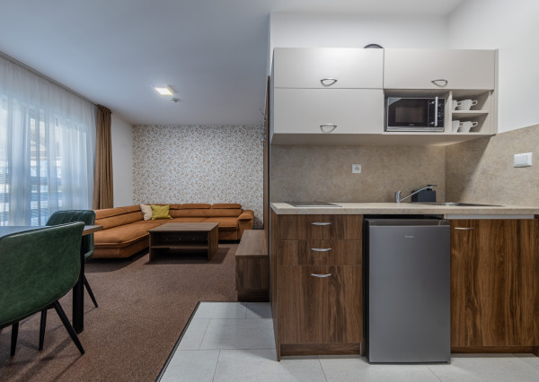 Na predaj jednospáľňové apartmány v Bešeňovej – len 100 m od aquaparku!