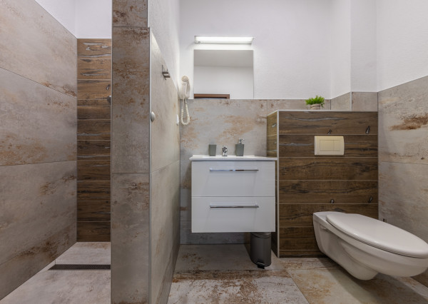 Na predaj jednospáľňové apartmány v Bešeňovej – len 100 m od aquaparku!