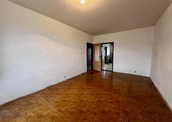 REZERVOVANE 2-izbový byt v pôvodnom stave – Podbreziny, Priebežná