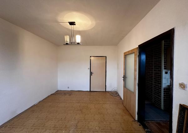 REZERVOVANE 2-izbový byt v pôvodnom stave – Podbreziny, Priebežná