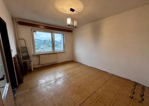 REZERVOVANE 2-izbový byt v pôvodnom stave – Podbreziny, Priebežná