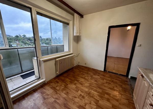 REZERVOVANE 2-izbový byt v pôvodnom stave – Podbreziny, Priebežná