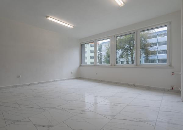 Obchodné priestory a kancelárie na prenájom – Martin, Sever