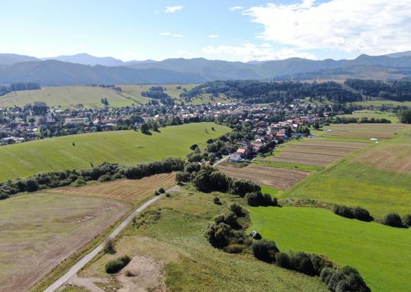 Posledný stavebný pozemok v Hybe – Peňažné  Výhľad na Tatry