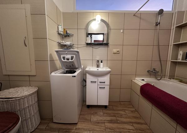 REZERVOVANE Priestranný 1-izbový byt na prenájom – Štefániková ulica, Liptovský Mikuláš