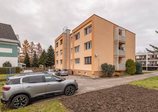 Veľký 2-izbový byt s dvomi balkónmi v krásnom prostredí – Palúdzka, Liptovský Mikuláš