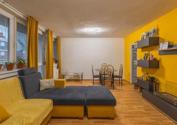 Veľký 2-izbový byt s dvomi balkónmi v krásnom prostredí – Palúdzka, Liptovský Mikuláš