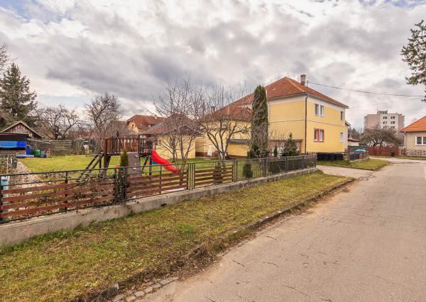 Priestranný byt s podkrovím – Liptovský Mikuláš