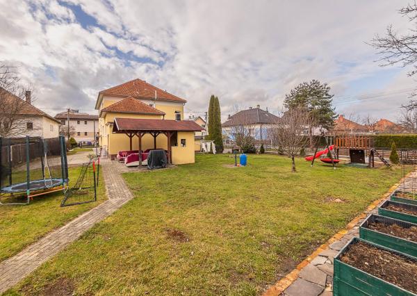 Priestranný byt s podkrovím – Liptovský Mikuláš