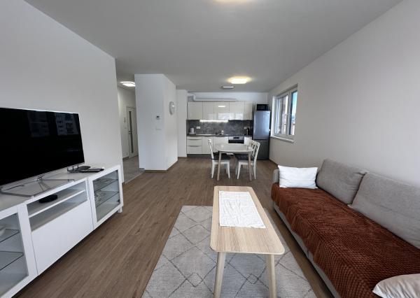 Prenájom: nový 2i byt + kryté parkovanie – Liptovský Mikuláš