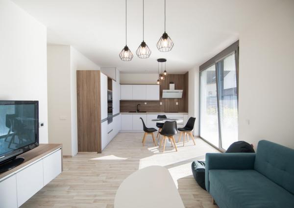 Moderný byt s terasou na prenájom - Victory Port Palúdzka