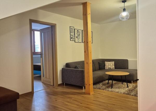 Prenájom 2,5-izbového bytu v úplnom centre Liptovského Mikuláša – Námestie osloboditeľov