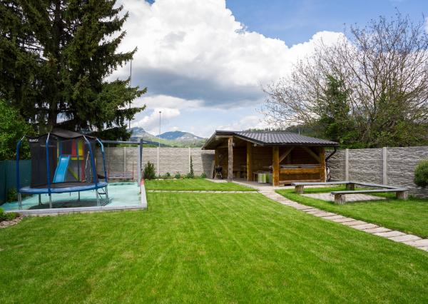 REZERVOVANÉ -Priestranný apartmán s terasou pri aquaparku – Banff Bešeňová