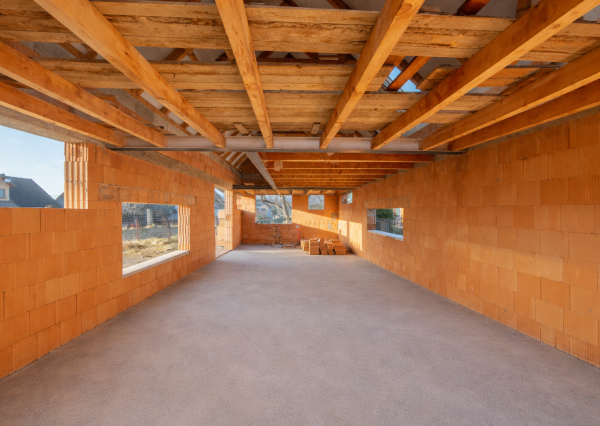 Rodinný dom v hrubej stavbe s pozemkom 2 152 m² Žiar/Liptov