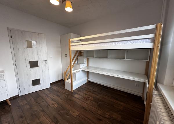 4-izbový byt na prenájom, komplet zariadený, LM