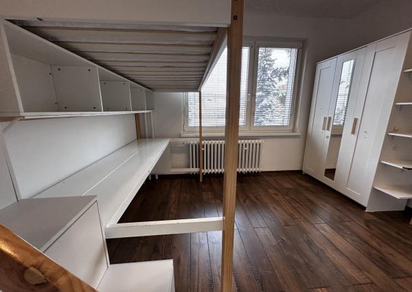 4-izbový byt na prenájom, komplet zariadený, LM