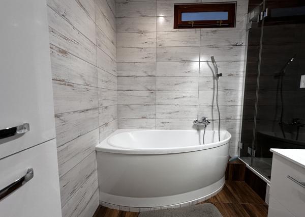 4-izbový byt na prenájom, komplet zariadený, LM