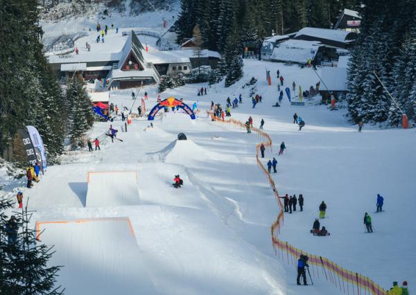 Slnečný stavebný pozemok s panoramatickým výhľadom – Závažná Poruba, Pod Poludnicou