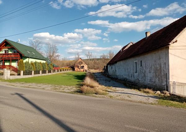 Rodinný dom v hrubej stavbe s pozemkom 2 152 m² Žiar/Liptov