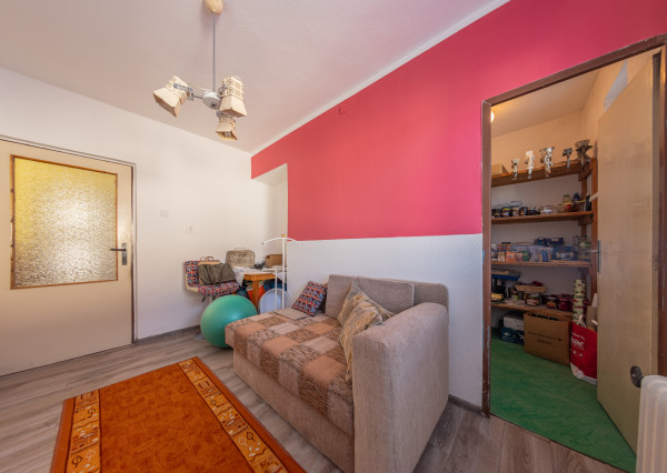 Znížená cena! Dom + veľký pozemok, výborná poloha /Liptov/