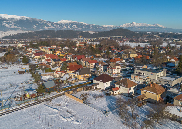 Znížená cena! Dom + veľký pozemok, výborná poloha /Liptov/