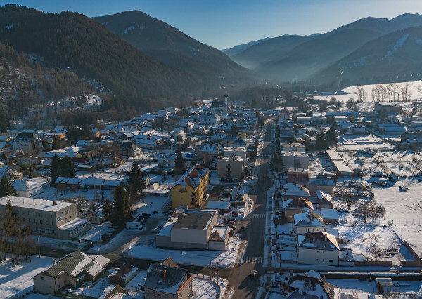 Znížená cena! Dom + veľký pozemok, výborná poloha /Liptov/