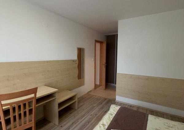 Na prenájom 2-izbový byt v rodinnom dome